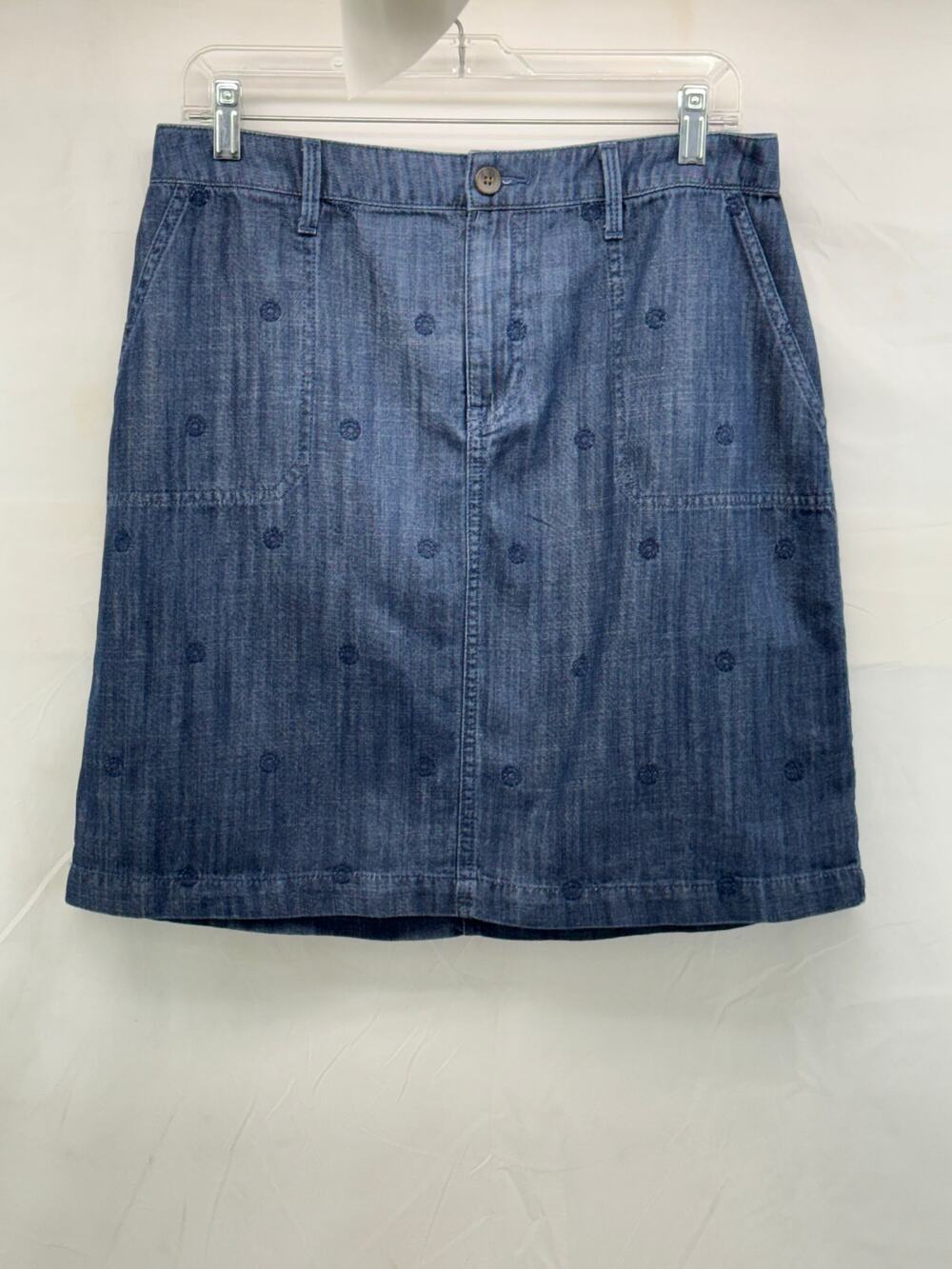 Talbots size 8 jeans skirt with embroidery detail